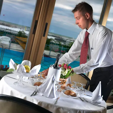 ホテル Elizabeth ベラーリア・イジェア・マリーナ