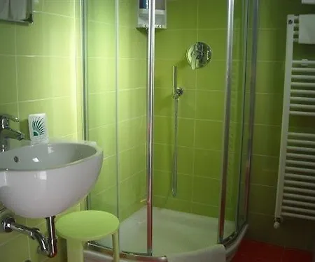 Elizabeth 4* ベラーリア・イジェア・マリーナ