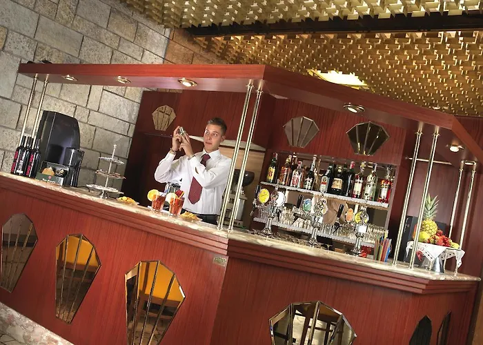 Elizabeth Bellaria-Igea Marina